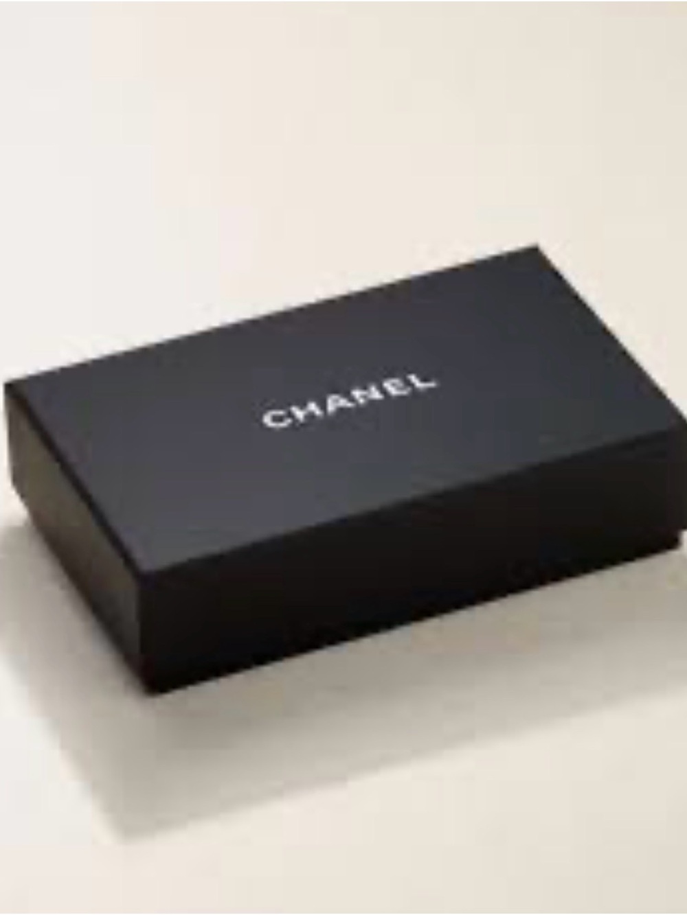 ♥️ NEW CHANEL Black Wallet Box with flower and ribbons
